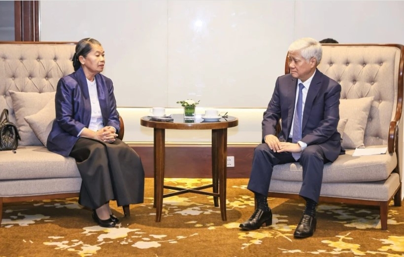 Front leader receives Cambodian People's Party delegation